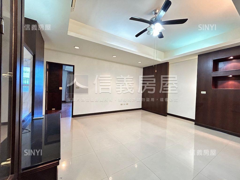 近樹義朝南震後臨路透天房屋室內格局與周邊環境