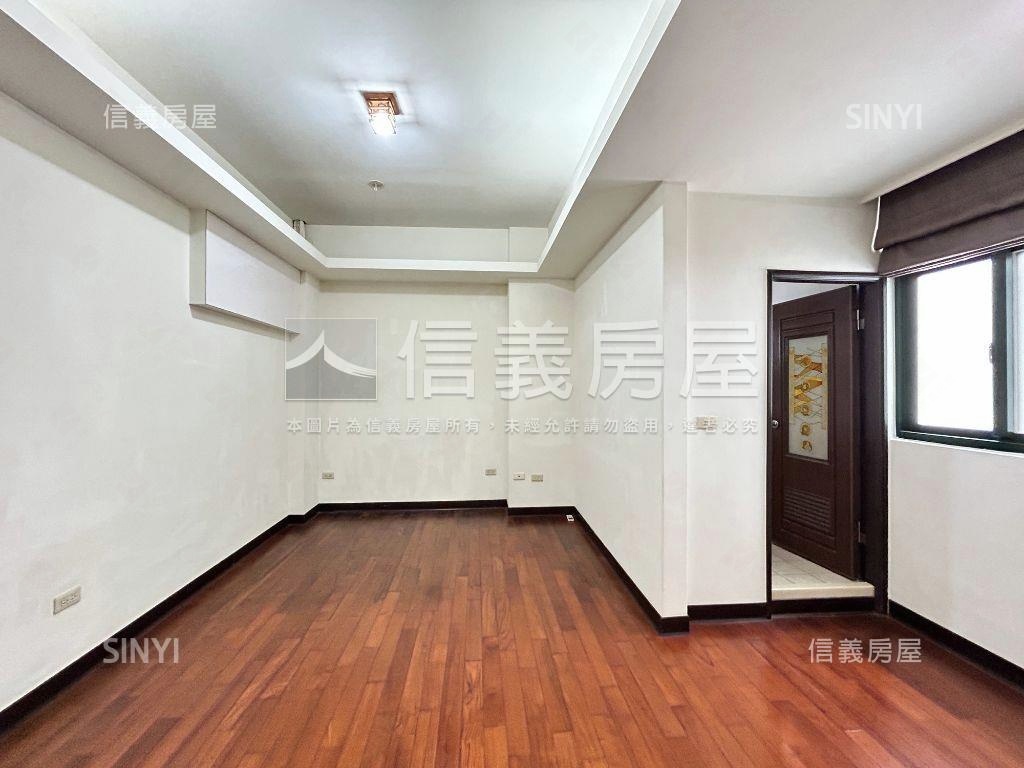 近樹義朝南震後臨路透天房屋室內格局與周邊環境