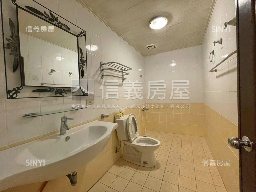 近樹義朝南震後臨路透天房屋室內格局與周邊環境