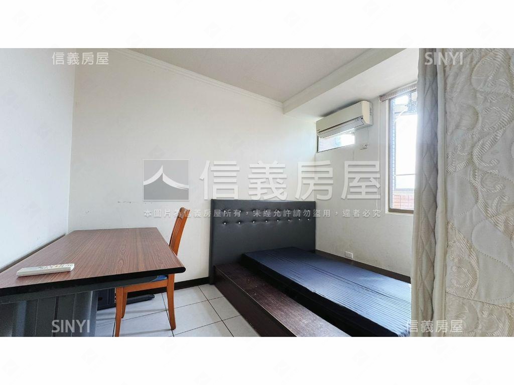 文心國小大二房二衛車位房屋室內格局與周邊環境