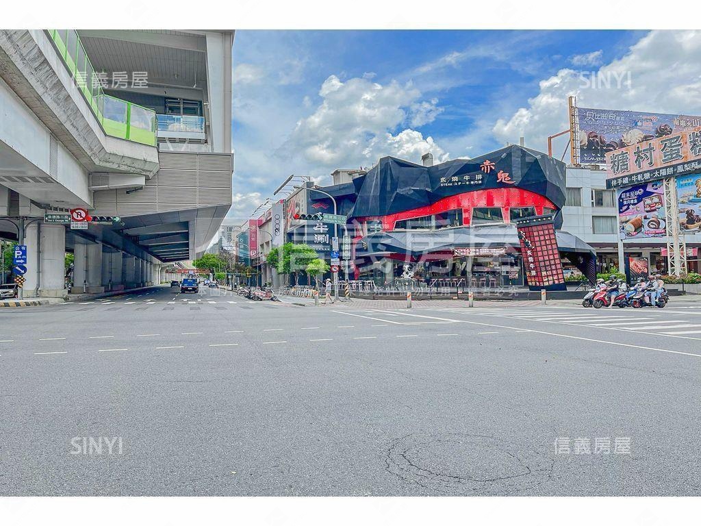 文心國小大二房二衛車位房屋室內格局與周邊環境