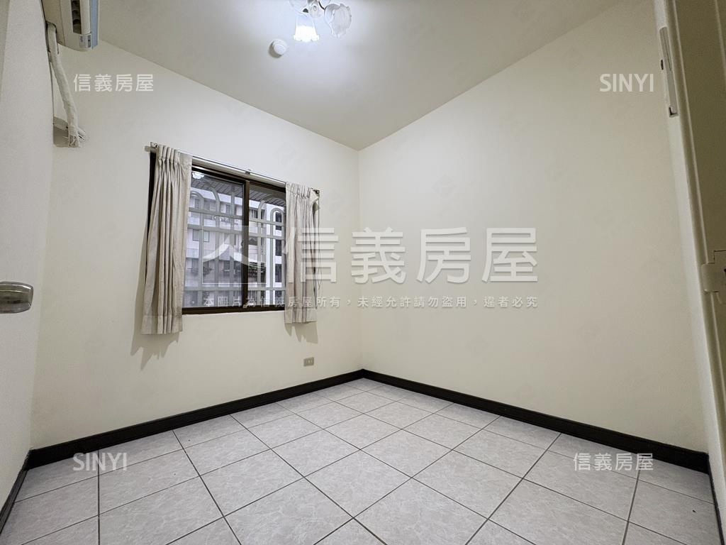 明華園稀有三房露臺戶房屋室內格局與周邊環境
