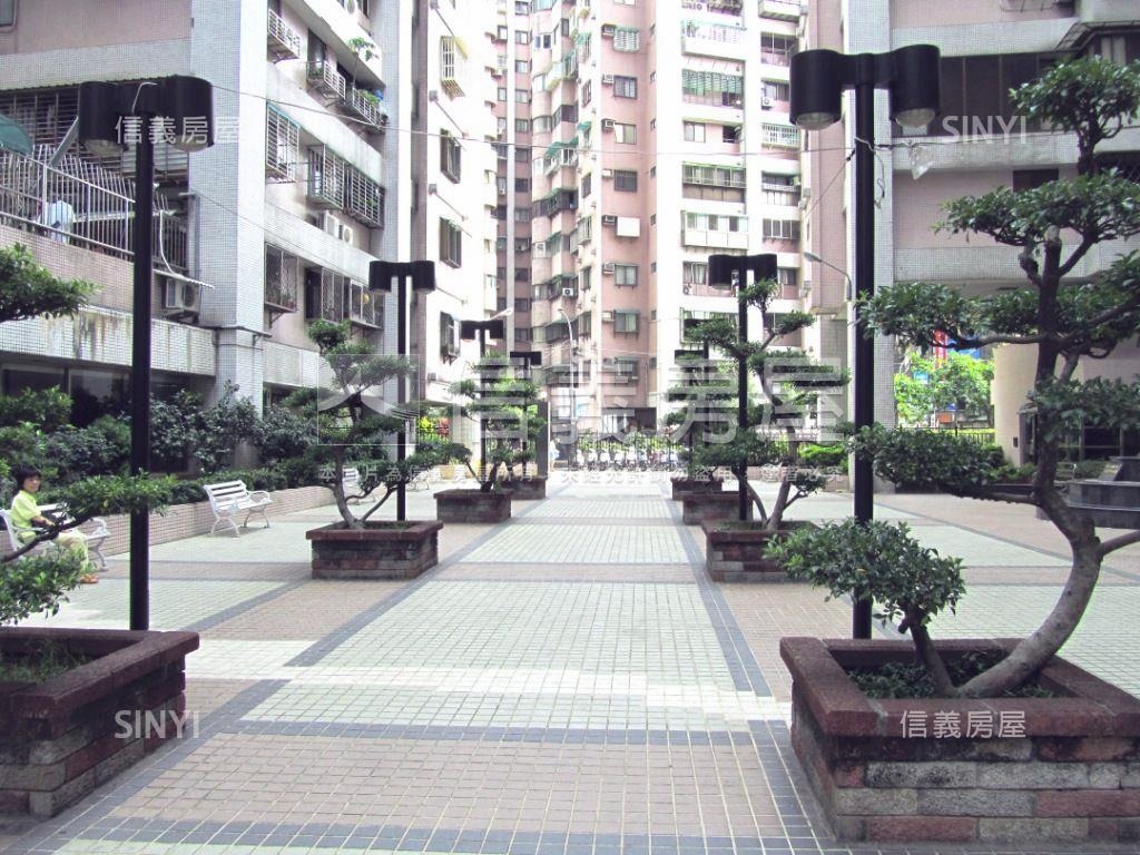 明華園稀有三房露臺戶房屋室內格局與周邊環境