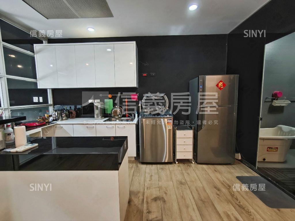 皇翔玉鼎挑高辦公室房屋室內格局與周邊環境