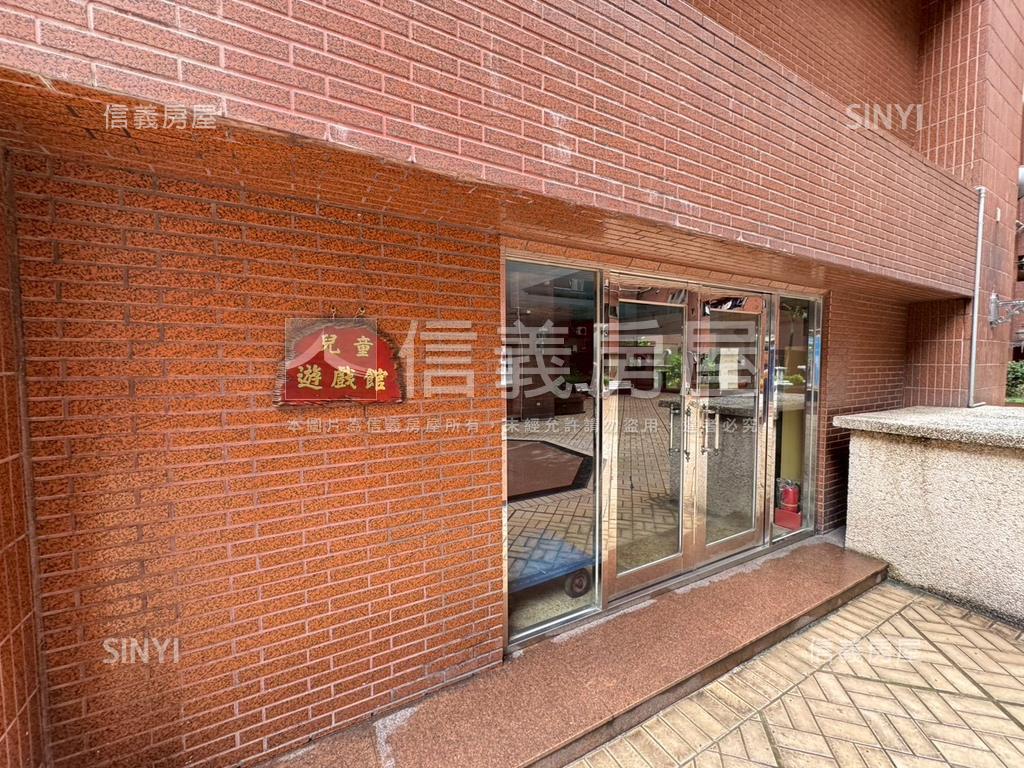 花園廣場。小資首選房屋室內格局與周邊環境
