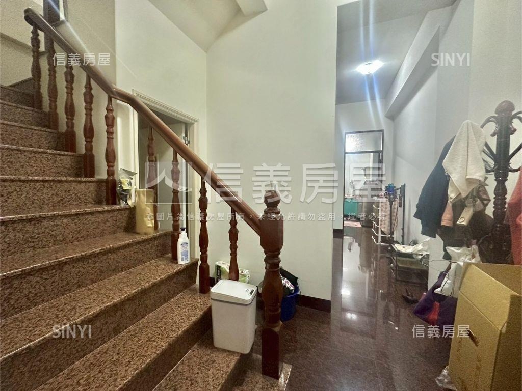 稀有大地坪臨路墅房屋室內格局與周邊環境