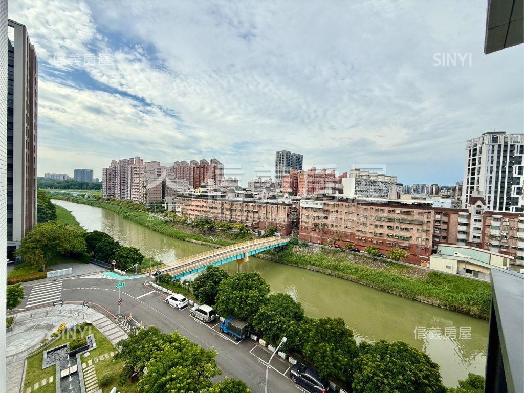 河景景觀近捷運站三房平車房屋室內格局與周邊環境