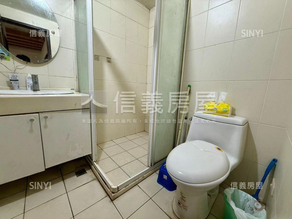 震後近國圖三房平面車位房屋室內格局與周邊環境