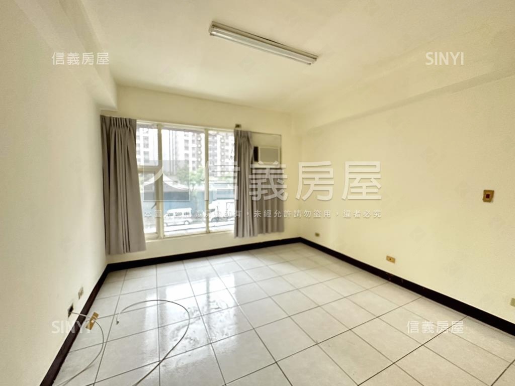 雄踞中原稀有釋出房屋室內格局與周邊環境
