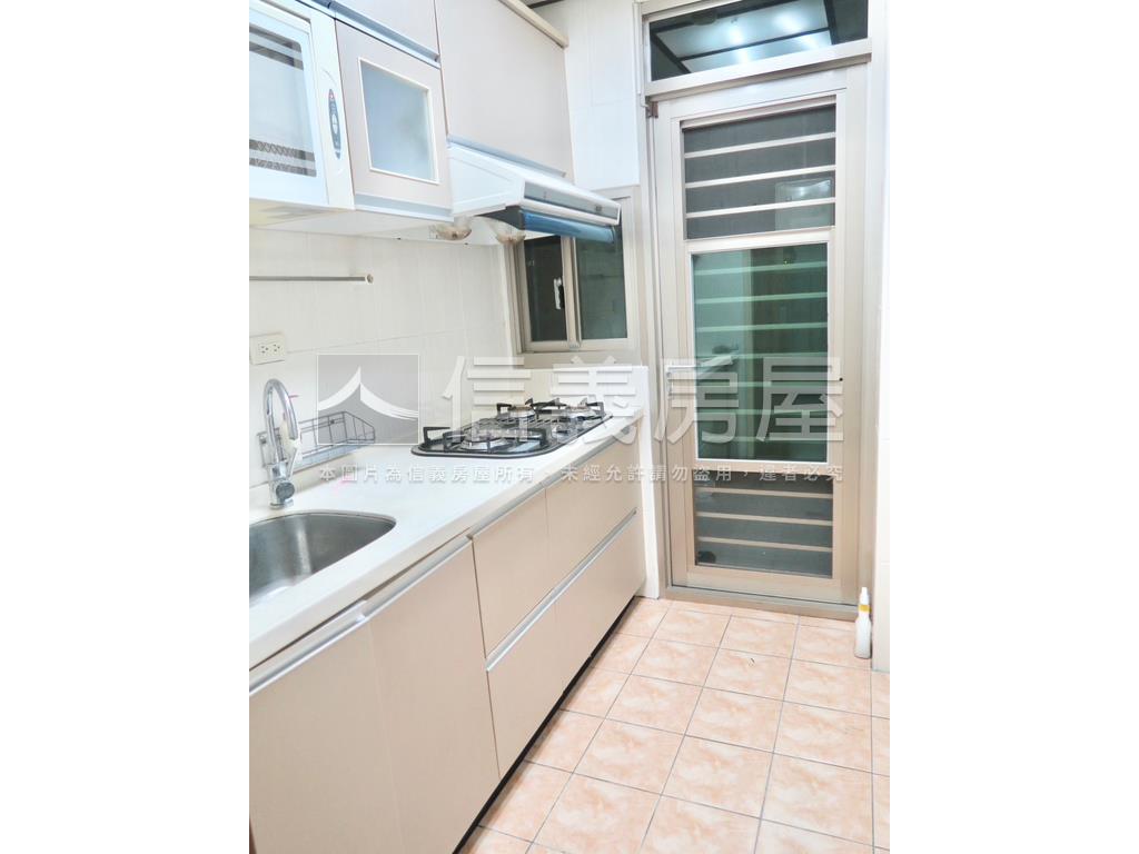 花都庭院戶美屋房屋室內格局與周邊環境