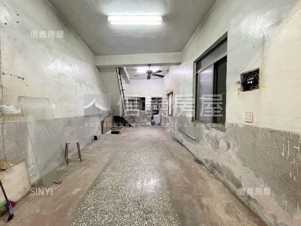 亞灣˙夢時代便宜透天房屋室內格局與周邊環境
