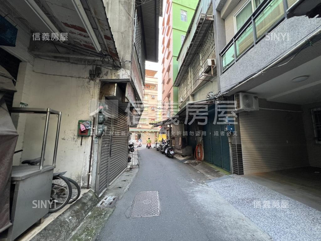 亞灣˙夢時代便宜透天房屋室內格局與周邊環境