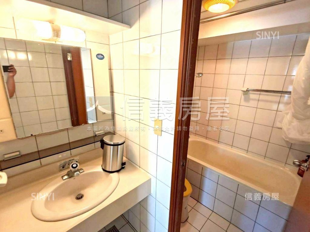 山水畫樓景觀三房車位房屋室內格局與周邊環境