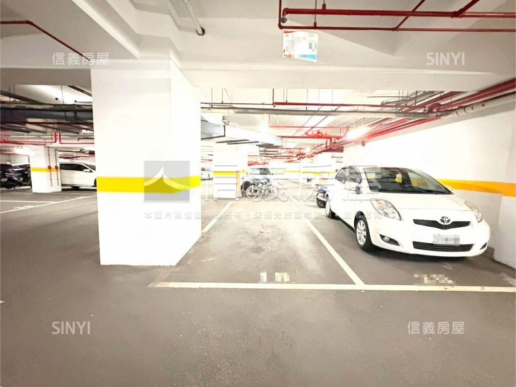 山水畫樓景觀三房車位房屋室內格局與周邊環境