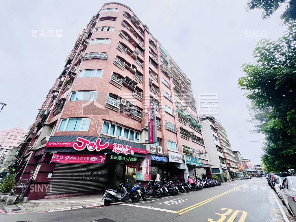 文林世家４房平面車位房屋室內格局與周邊環境