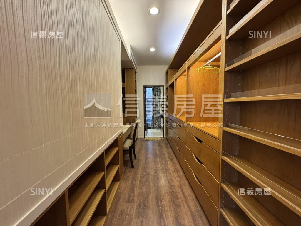 金碧輝煌海川蘊精美別墅房屋室內格局與周邊環境