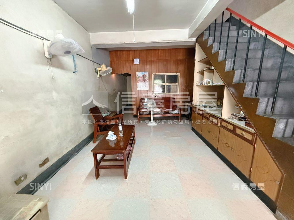 活巷新泰路稀有透天房屋室內格局與周邊環境