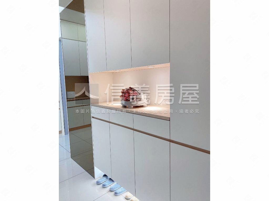 雲賀三房裝潢美屋房屋室內格局與周邊環境