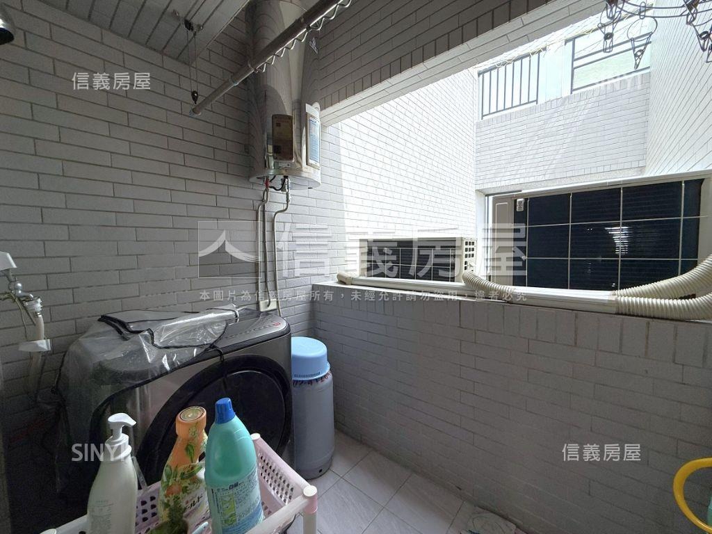 近南科高樓層裝潢兩房平車房屋室內格局與周邊環境