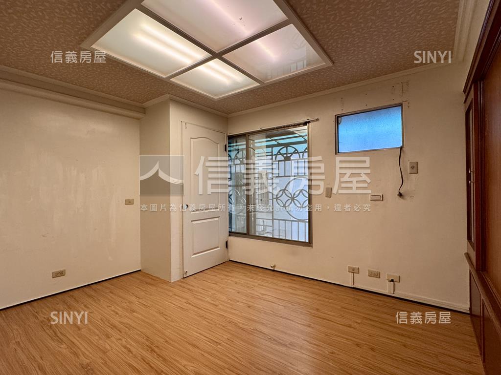 裕農路電梯兩房車位房屋室內格局與周邊環境