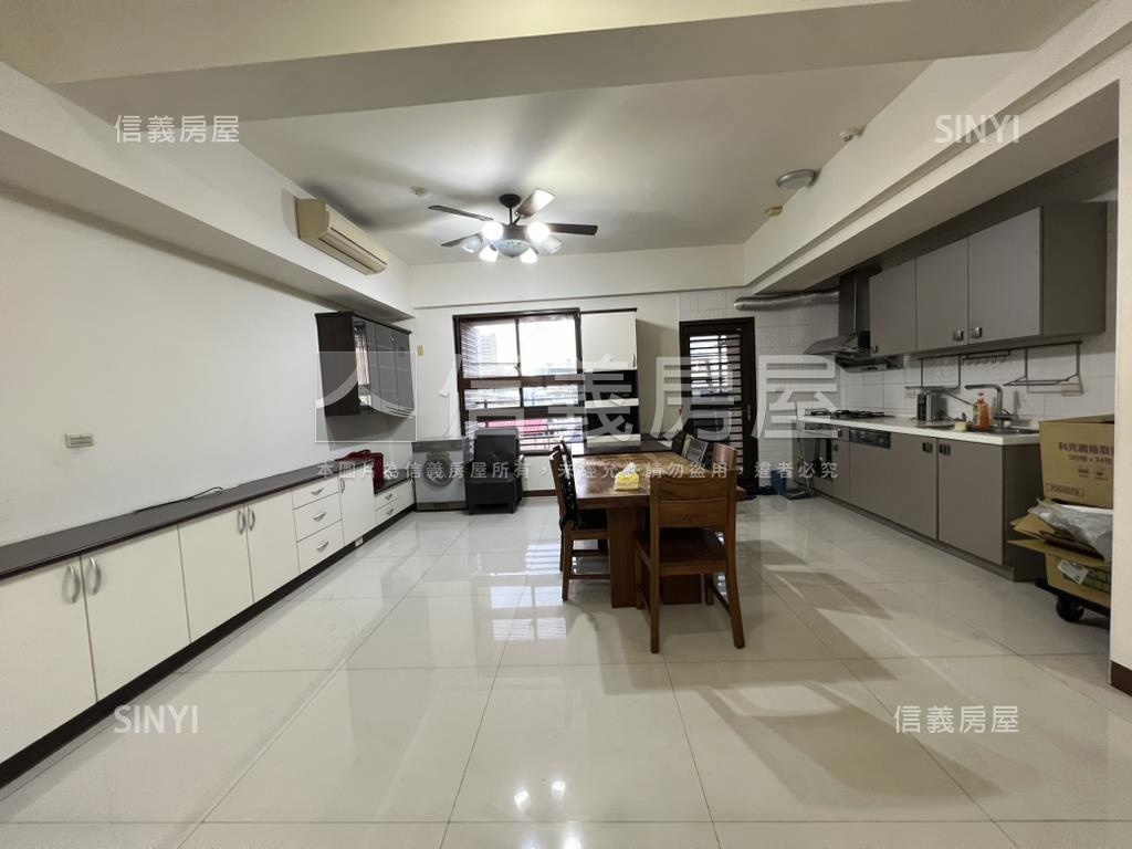 近高醫京緻四房雙平車房屋室內格局與周邊環境