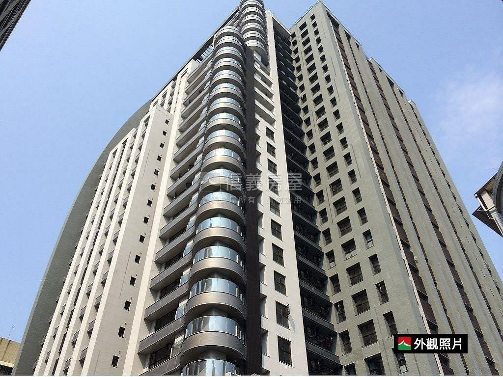 可看鋼骨高樓泳池四房房屋室內格局與周邊環境
