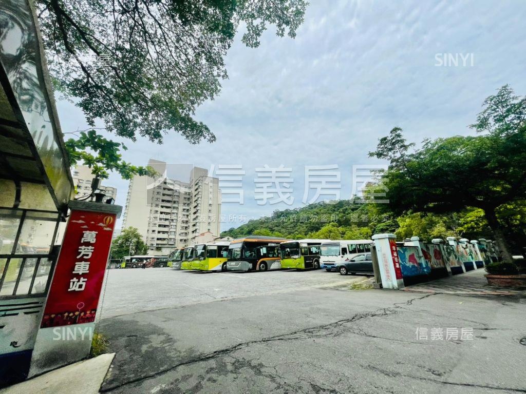 精緻電梯三房房屋室內格局與周邊環境