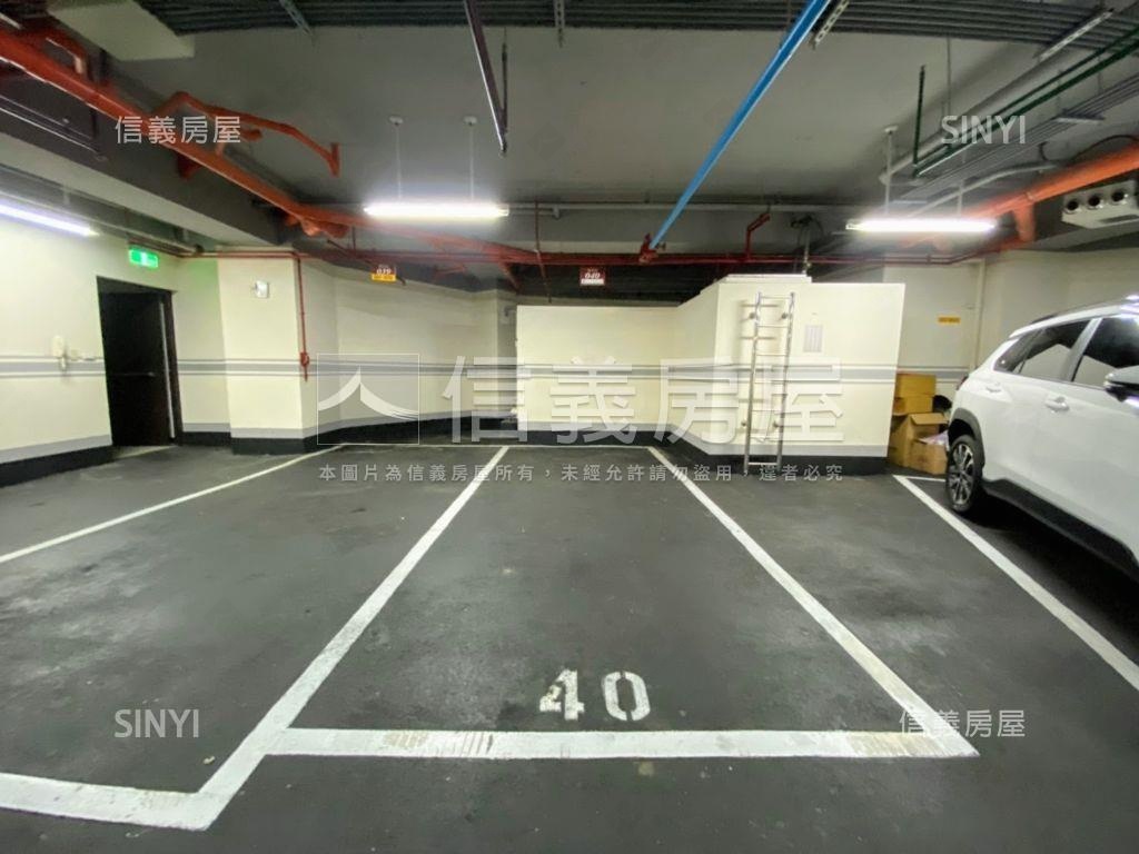 專任法國紅兩房平車房屋室內格局與周邊環境