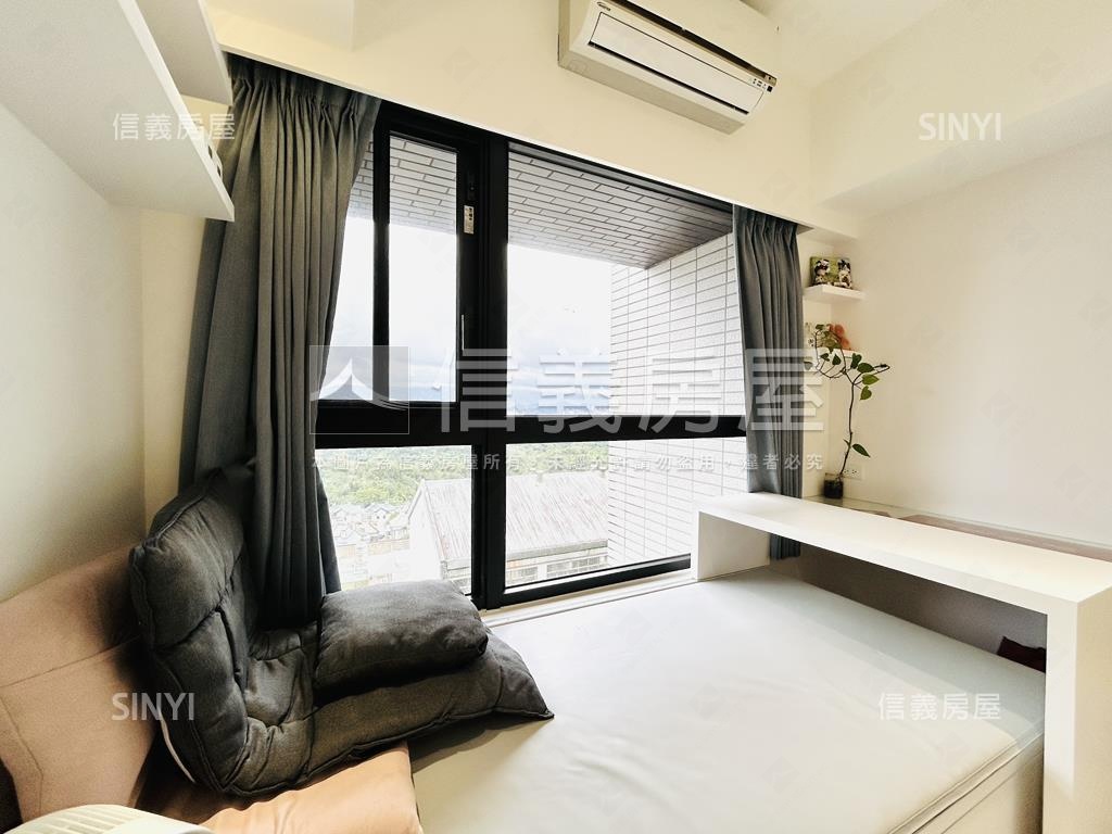 專任Ａ＋面山全景大兩房車房屋室內格局與周邊環境