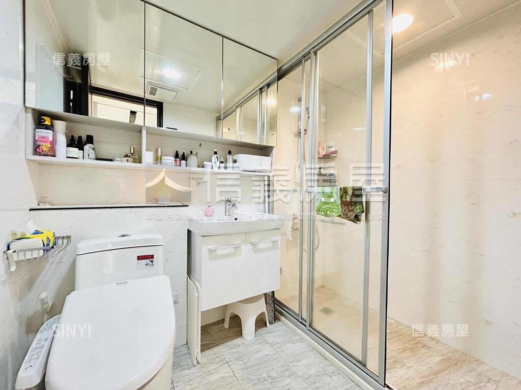 專任Ａ＋面山全景大兩房車房屋室內格局與周邊環境