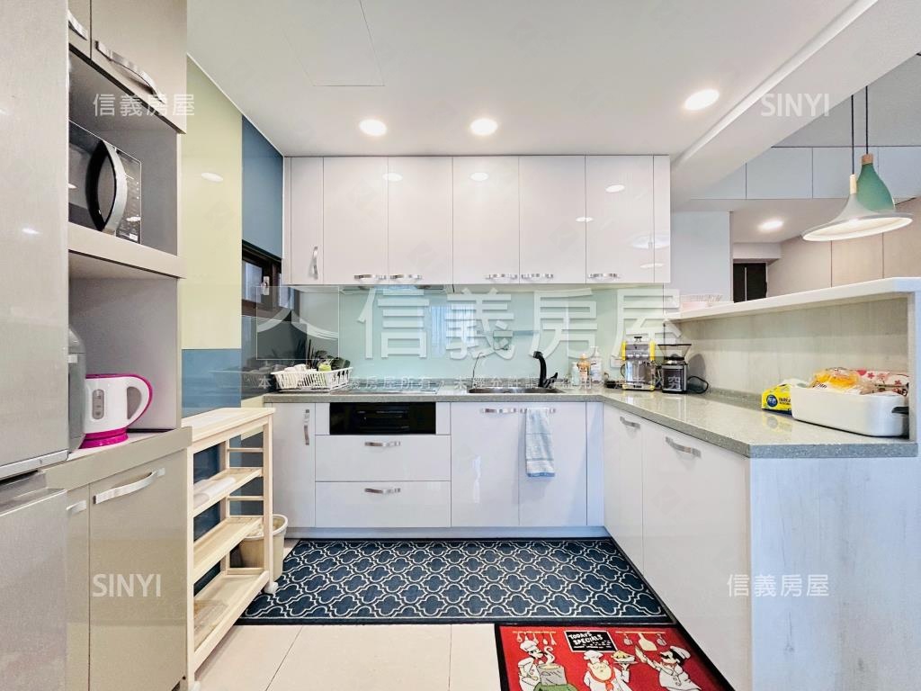 青埔高樓露臺裝潢美屋房屋室內格局與周邊環境