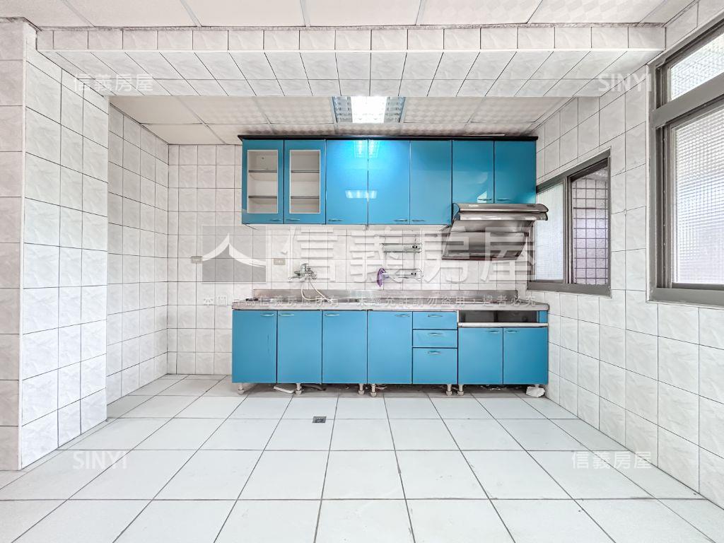 主推⭐汐萬路電梯３＋１⭐房屋室內格局與周邊環境