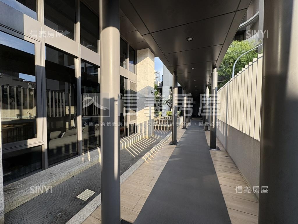 林鼎日光寓優２房坡平車位房屋室內格局與周邊環境