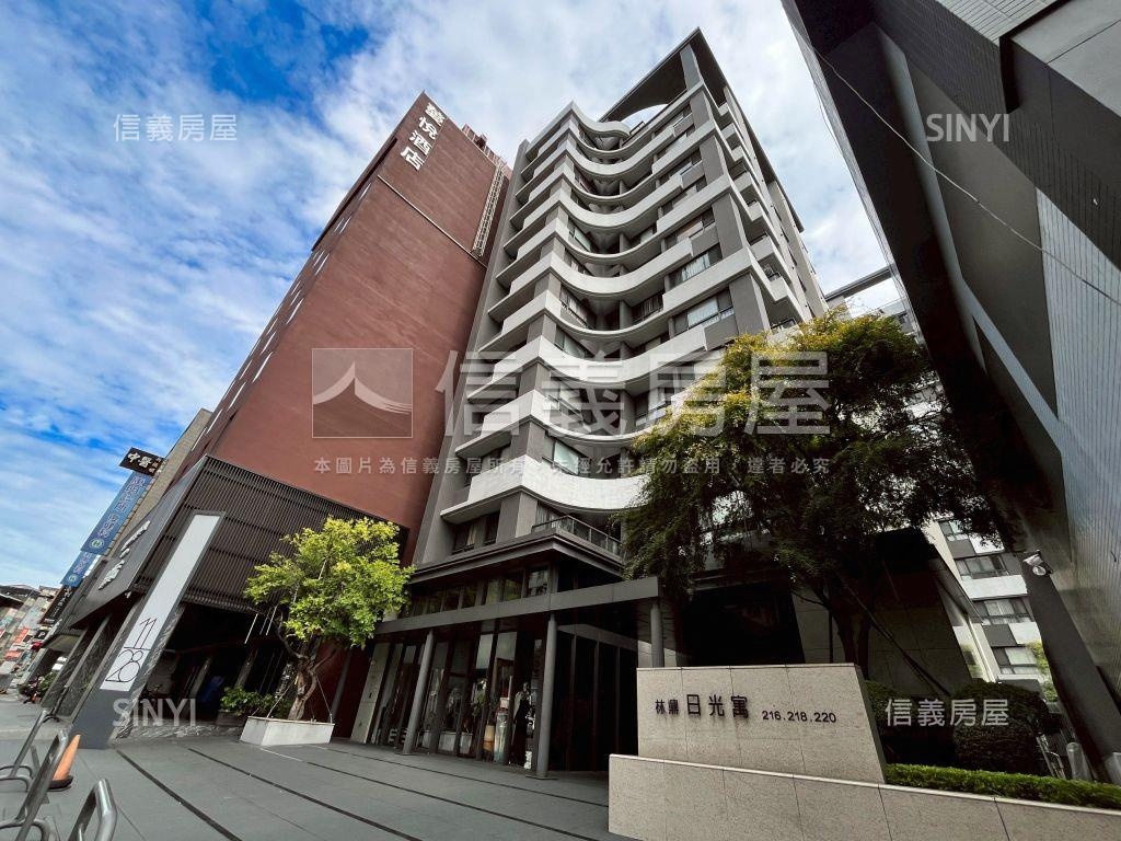 林鼎日光寓優２房坡平車位房屋室內格局與周邊環境