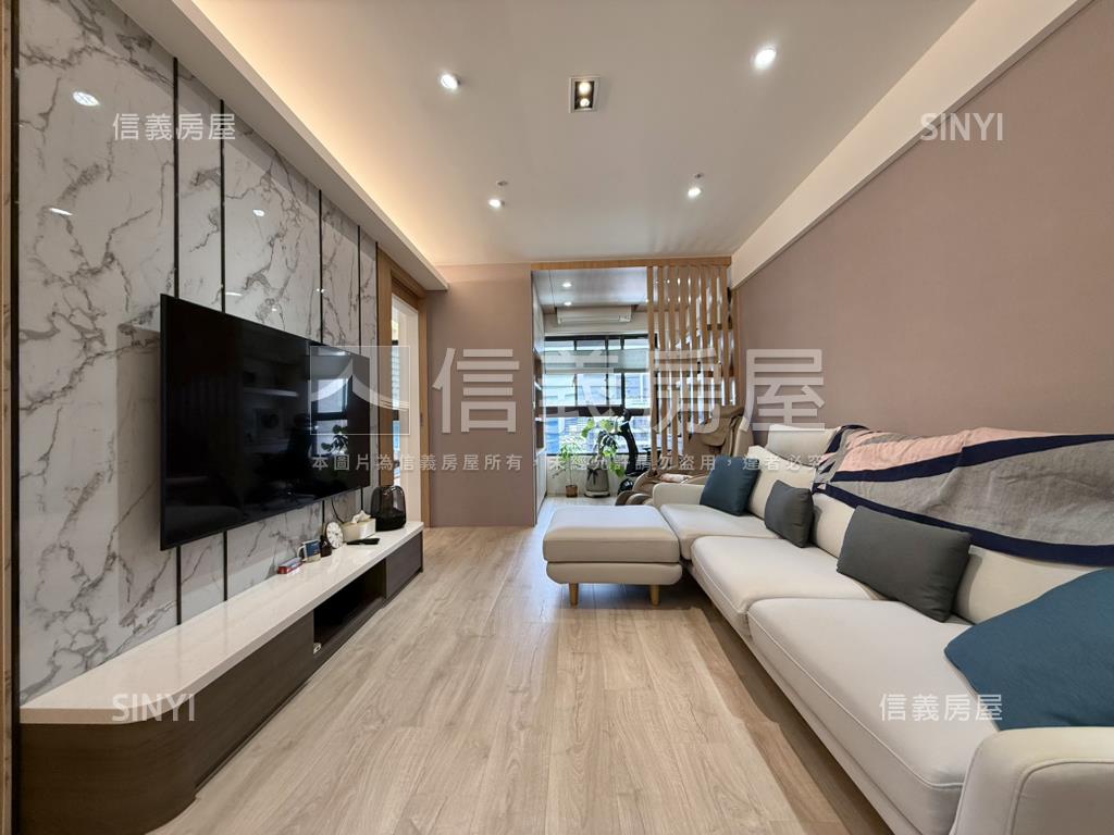 臻園２＋１高樓雙衛浴開窗房屋室內格局與周邊環境