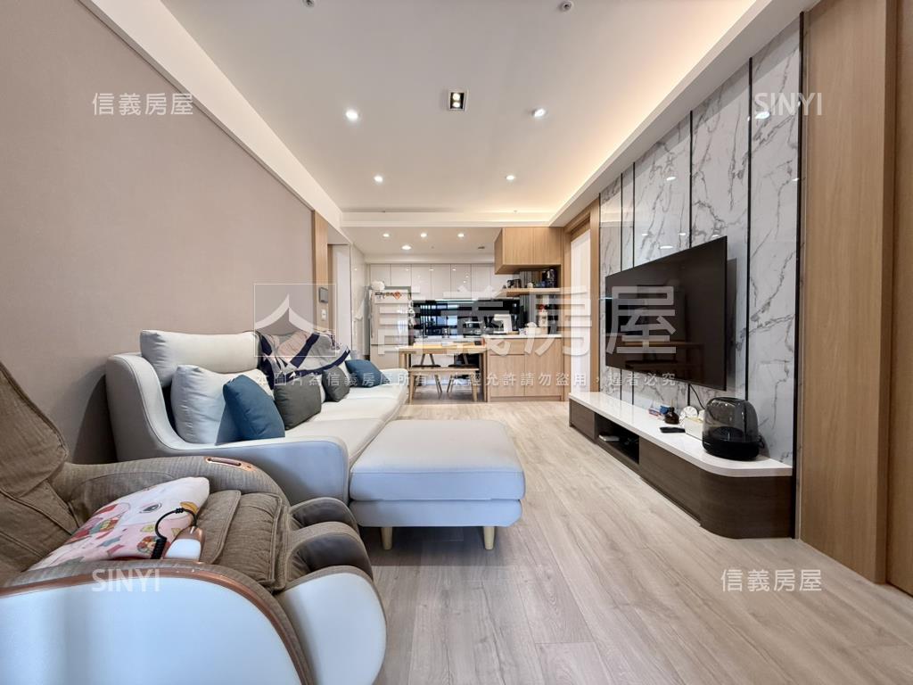 臻園２＋１高樓雙衛浴開窗房屋室內格局與周邊環境