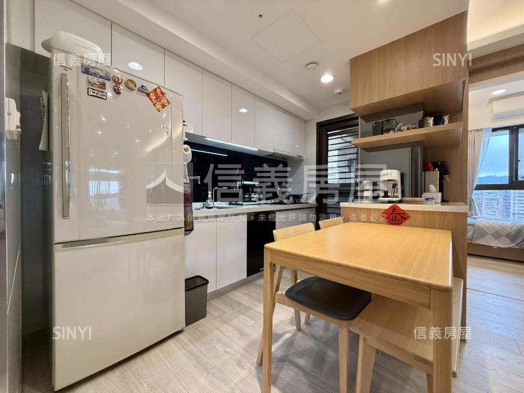 臻園２＋１高樓雙衛浴開窗房屋室內格局與周邊環境