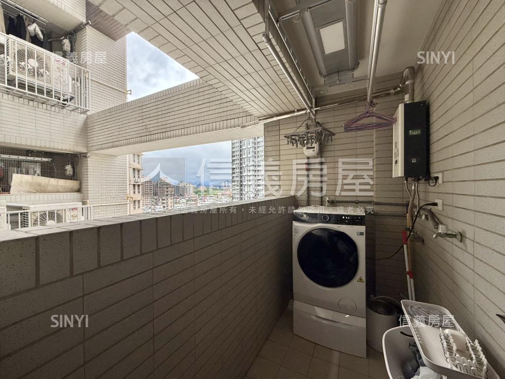 臻園２＋１高樓雙衛浴開窗房屋室內格局與周邊環境