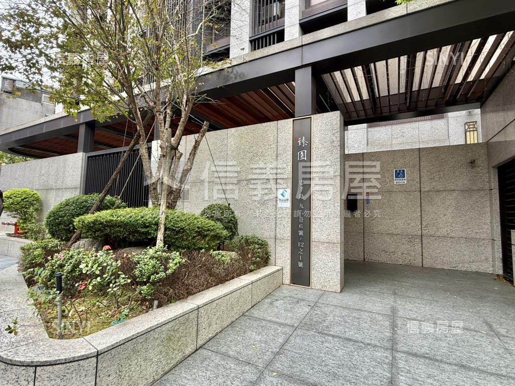 臻園２＋１高樓雙衛浴開窗房屋室內格局與周邊環境