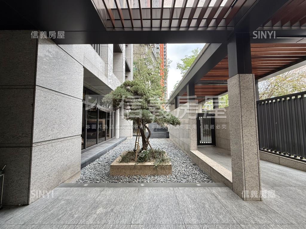 臻園２＋１高樓雙衛浴開窗房屋室內格局與周邊環境