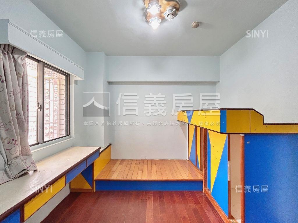 昌平校園美景三房平車房屋室內格局與周邊環境