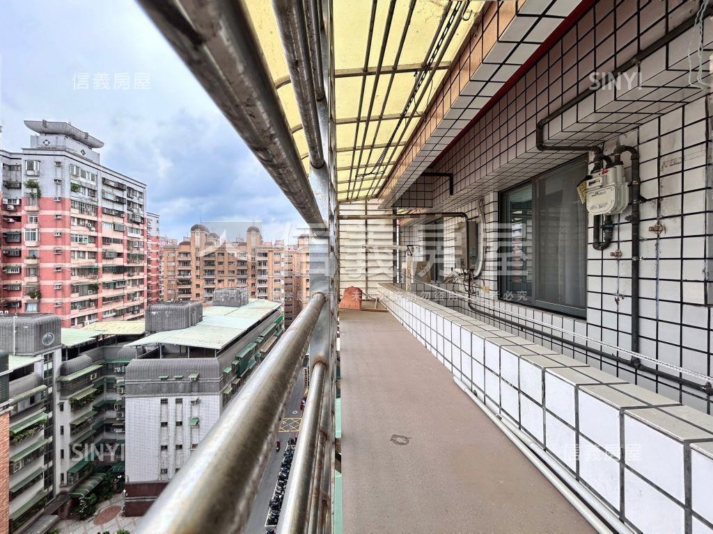 昌平校園美景三房平車房屋室內格局與周邊環境