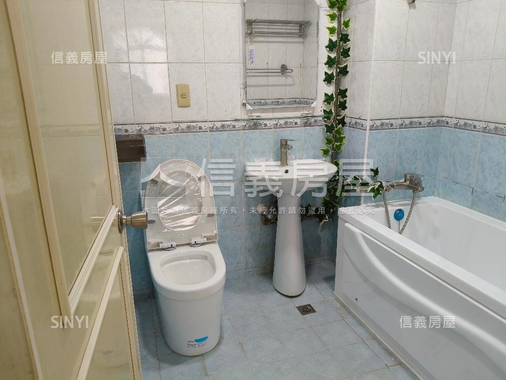 優美街漂亮美寓３房２衛房屋室內格局與周邊環境