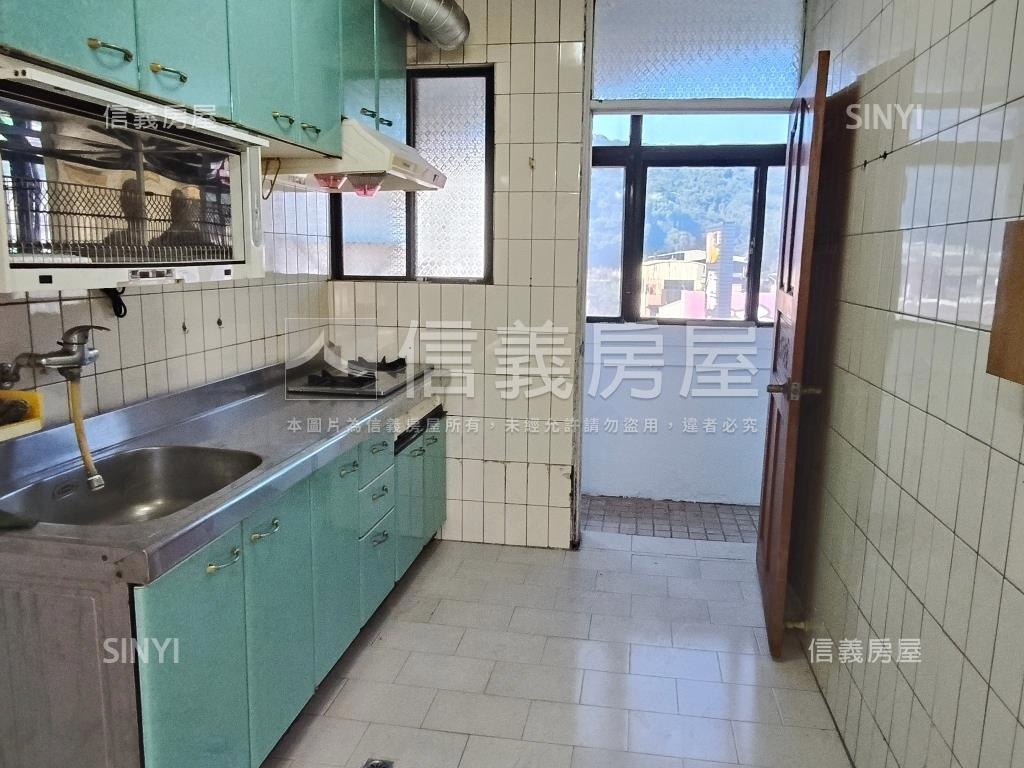 優美街漂亮美寓３房２衛房屋室內格局與周邊環境