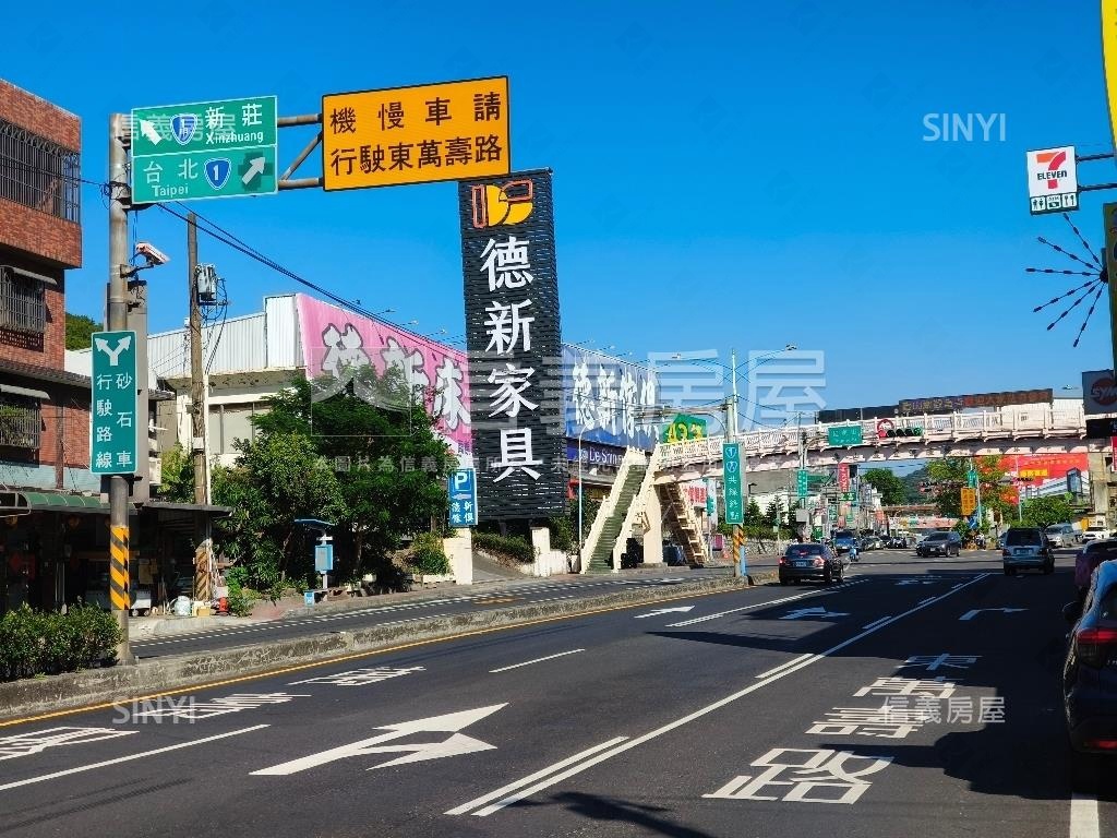 優美街漂亮美寓３房２衛房屋室內格局與周邊環境