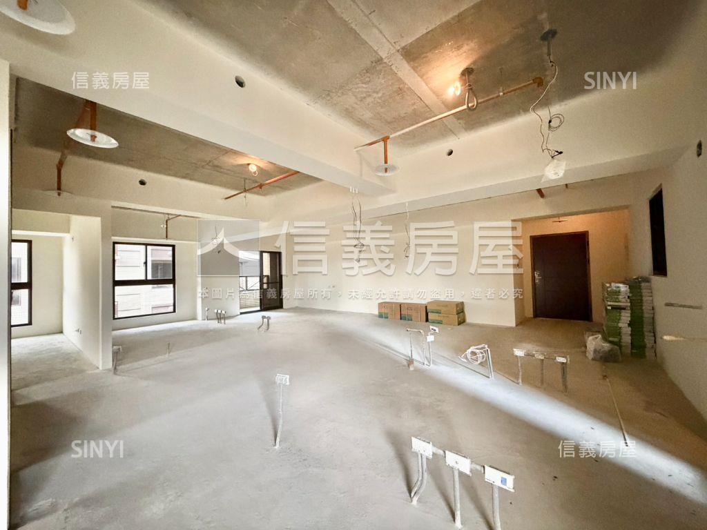 弘暉大禧．帝王四房雙車位房屋室內格局與周邊環境