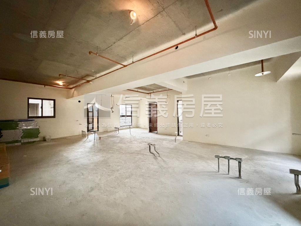 弘暉大禧．帝王四房雙車位房屋室內格局與周邊環境