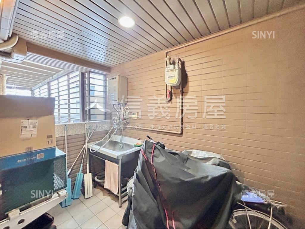 國璽天際典藏大戶雙車位房屋室內格局與周邊環境