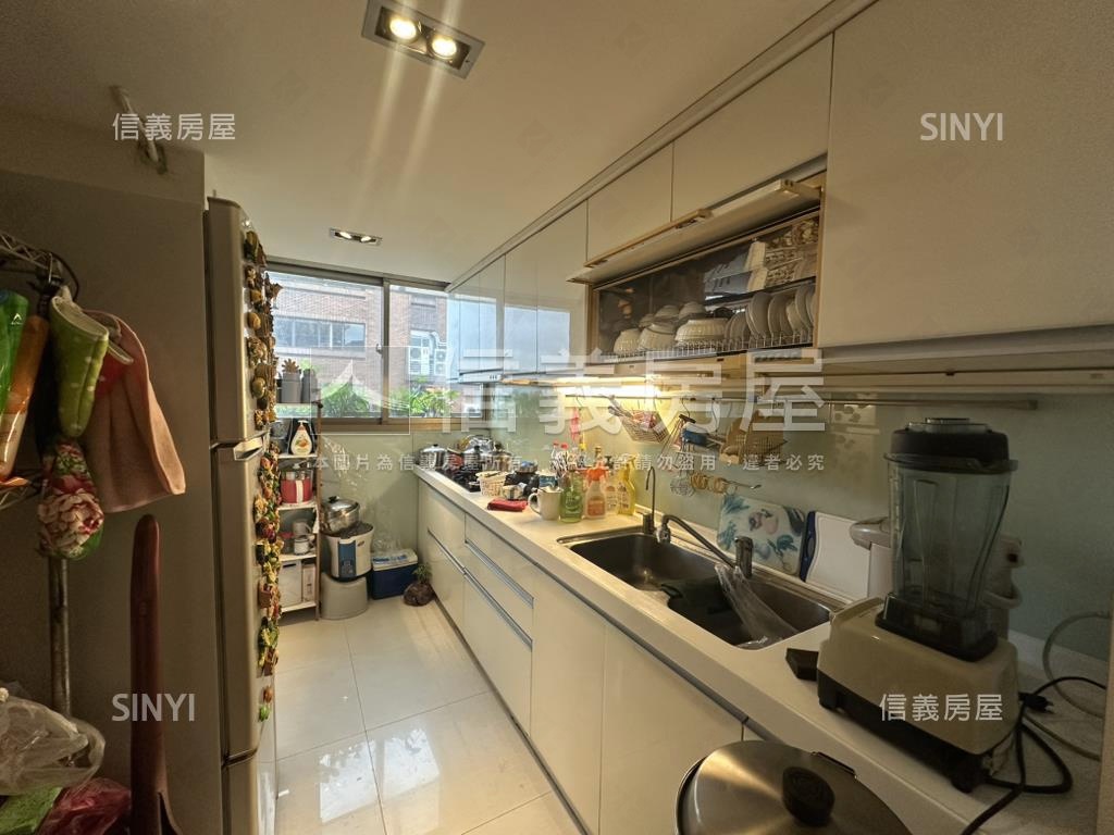 帝國大廈高樓面文華苑房屋室內格局與周邊環境
