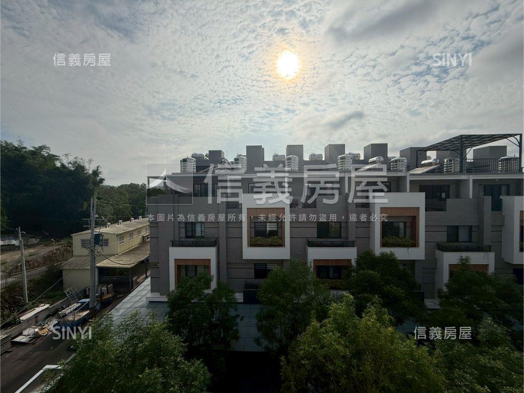 綠意美透天門前可停車房屋室內格局與周邊環境